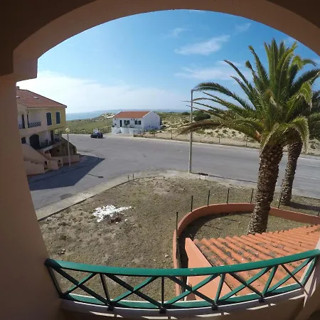 Casas Da Supertubos Casa de Férias